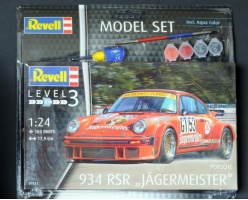 rev67031-porsche_934_jager__peint