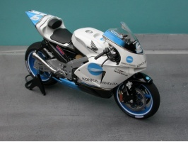 mtk12-006 honda rc211v 2005 tamada-2
