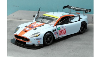 24-28 aston-martin dbr9 009 lm2008-3
