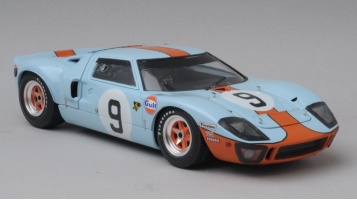tk24-343 ford gt40 1er lm68-69 01