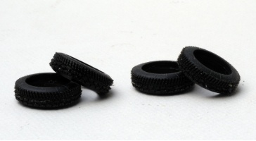 Pneus 15" type neige, symétriques