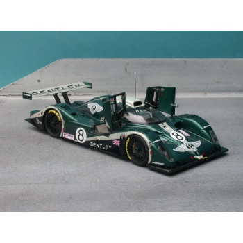 070 bentley exp speed 8 lm2002-2
