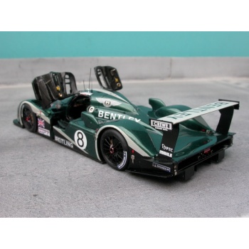 073po bentley exp speed 8 lm2003-4
