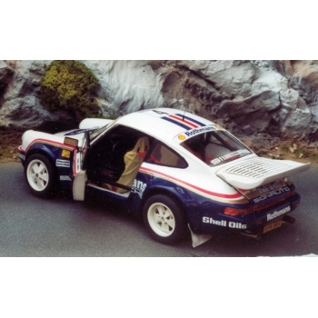 24-07 porsche 911 scrs rothmans 39