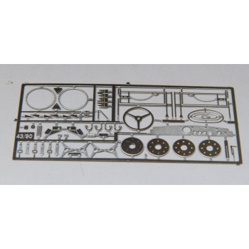 Gordini "T24s" châssis 044 #18 24 Heures du Mans 1957